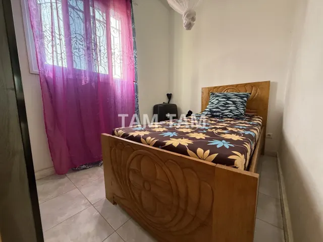 À vendre, à warang , une Villa de Plain-Pied avec un Appartement Indépendant : Investissement Locatif Idéal ; Une Propriété avec un Potentiel de Rendement intéressant