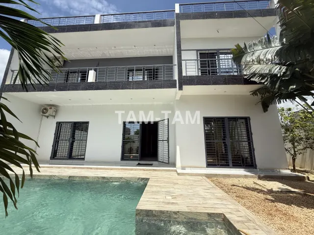 Villa neuve et contemporaine à vendre à La Somone
