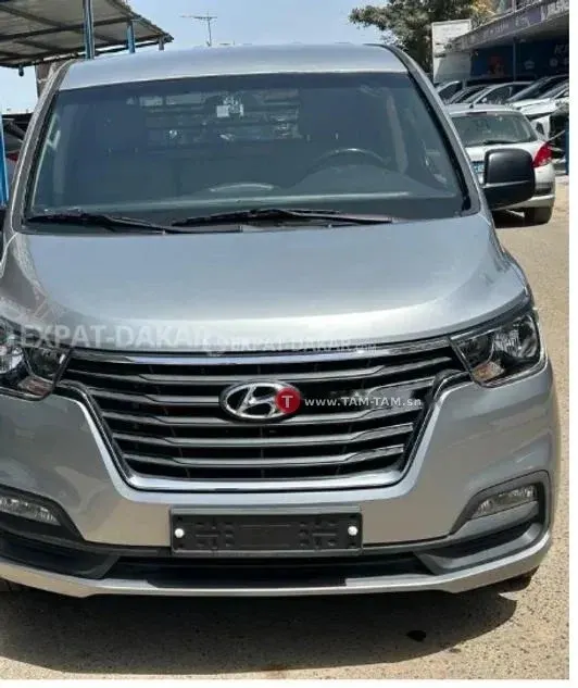 Starex 3 places 2019 diesel fourgon