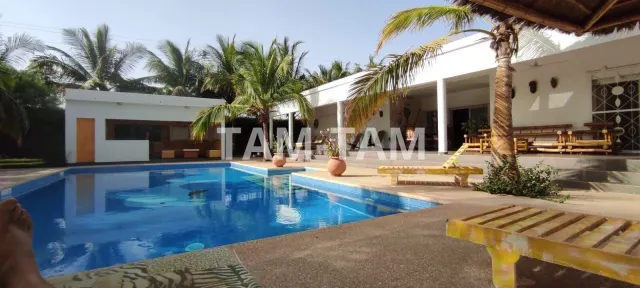 Villa contemporaine de plain-pied à vendre avec studio indépendant à ngaparou