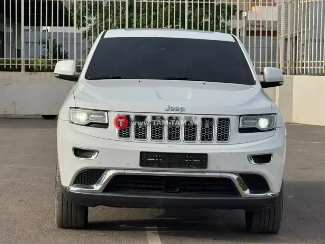 Jeep Grand Cherokee 4x4 SUV blanc spacieux