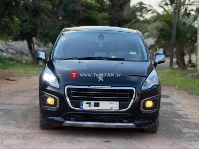Peugeot 3008 SUV compact noir confort et style
