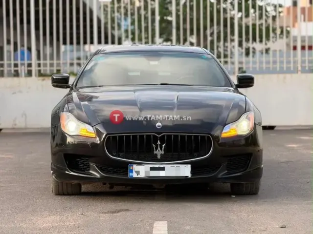 Maserati Quattroporte Noir Berline Sportive Jantes Noires