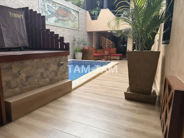 A vendre à  Ngaparou, une magnifique Villa Pied dans l'eau : un cadre de vie exceptionnel face à l'océan