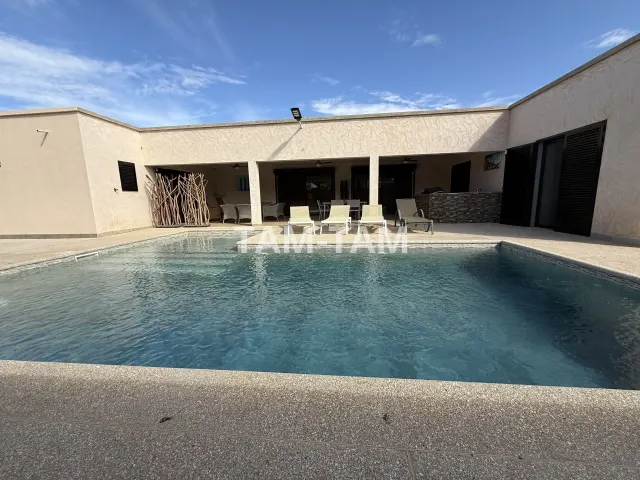 À vendre, à Ngaparou, une villa contemporaine sur un terrain de 724 m²