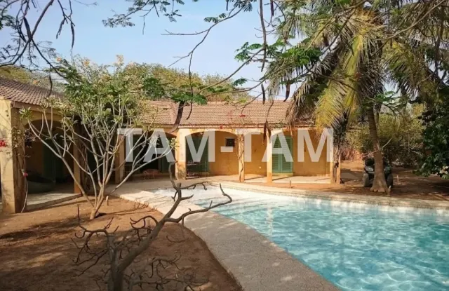 Villa de  140 m² habitable à vendre à NGUERIGNE