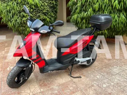 🏍️ À Vendre : Scooter Aprilia Storm 125 – État Exceptionnel